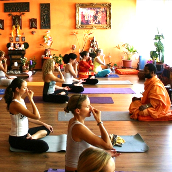 yoga and meditation tour in uttarakhand